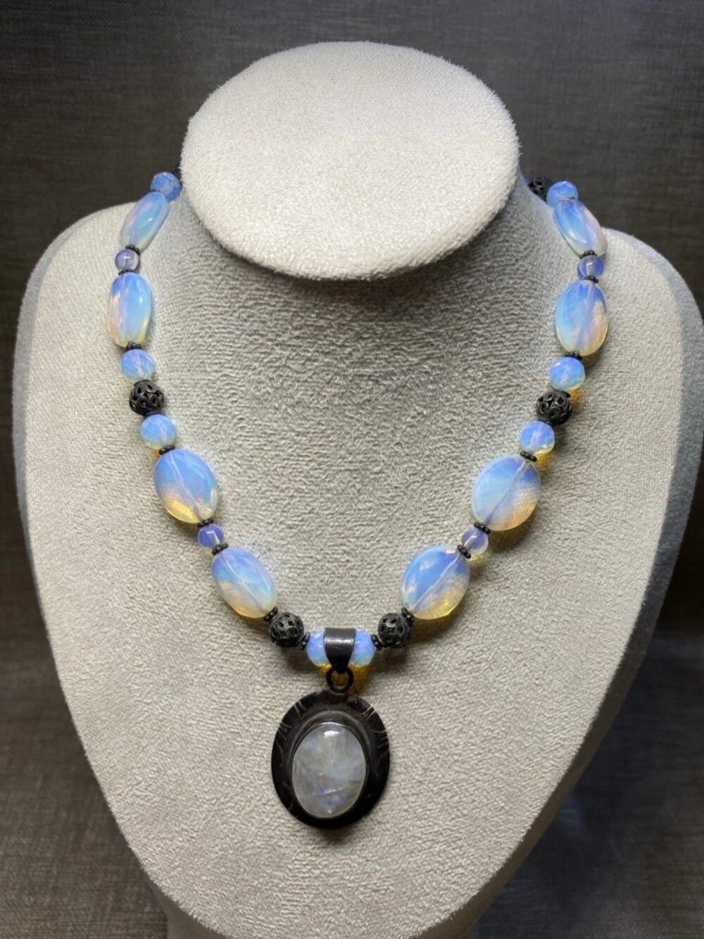 Vintage Sterling Silver Moonstone Pendant Necklace Brutalist c.1960–1970